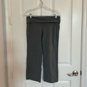Express Food Over Yoga Capri Euc  Sz M